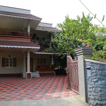 Ferndale Homestay Thekkady Eksteriør bilde